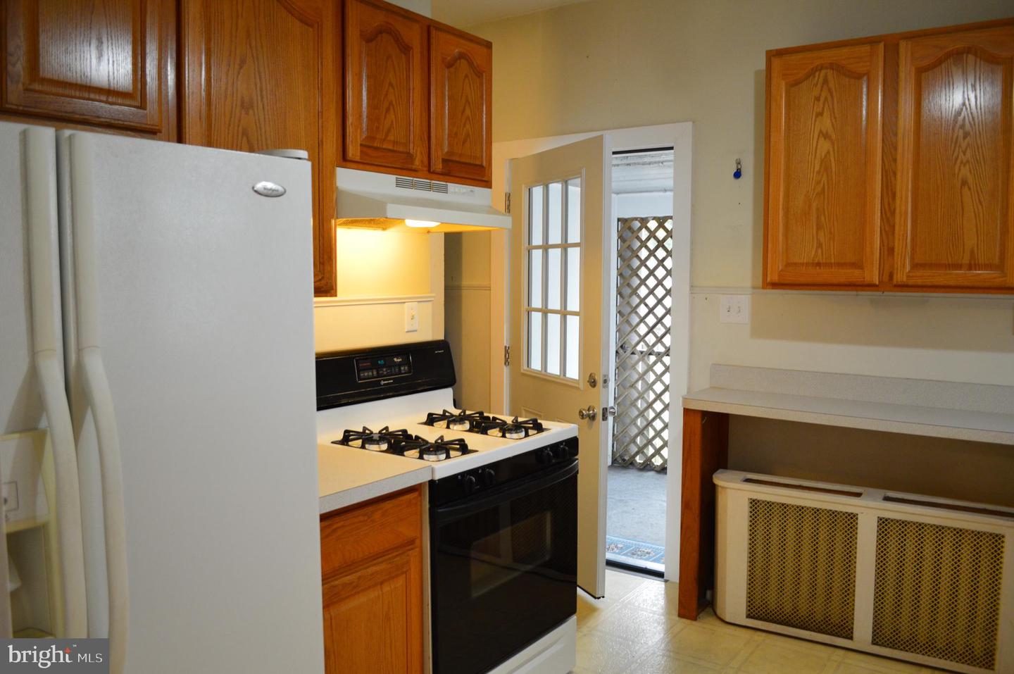 121 Broad St Property Photo 8