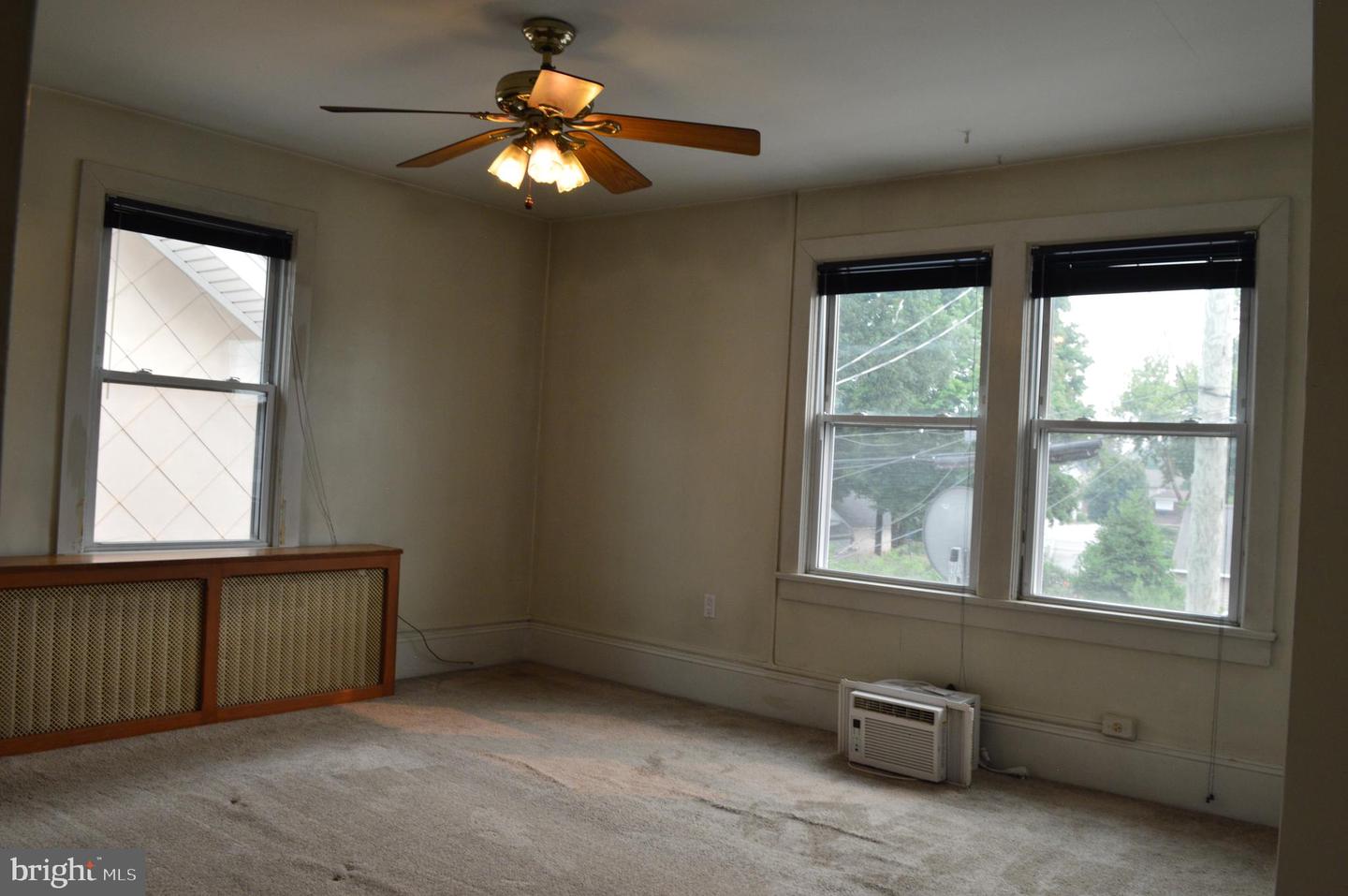 121 Broad St Property Photo 14