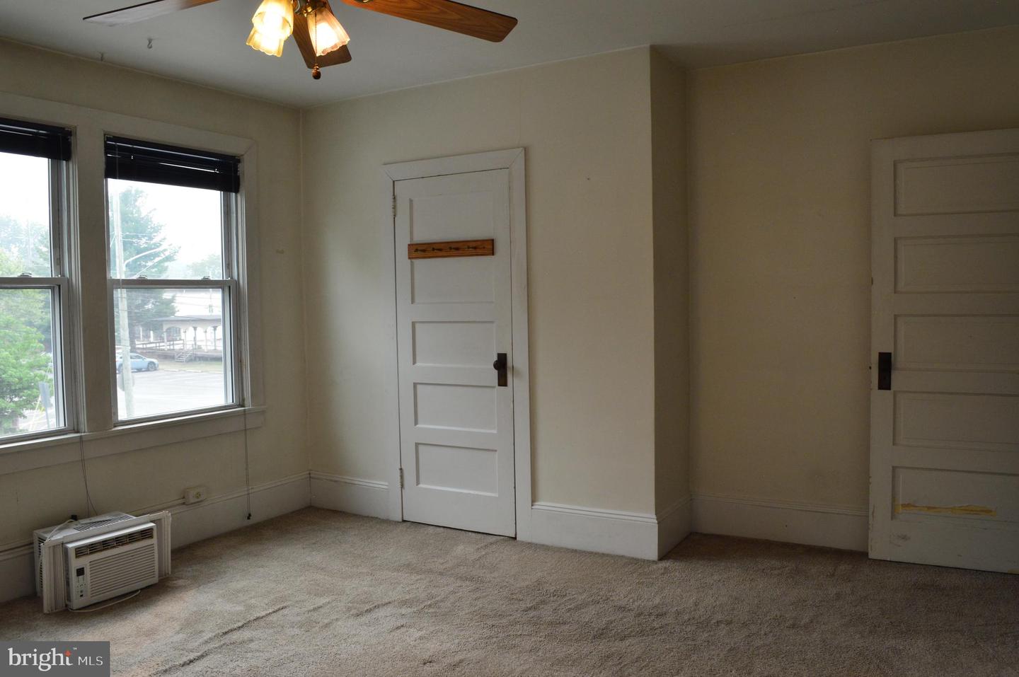 121 Broad St Property Photo 15