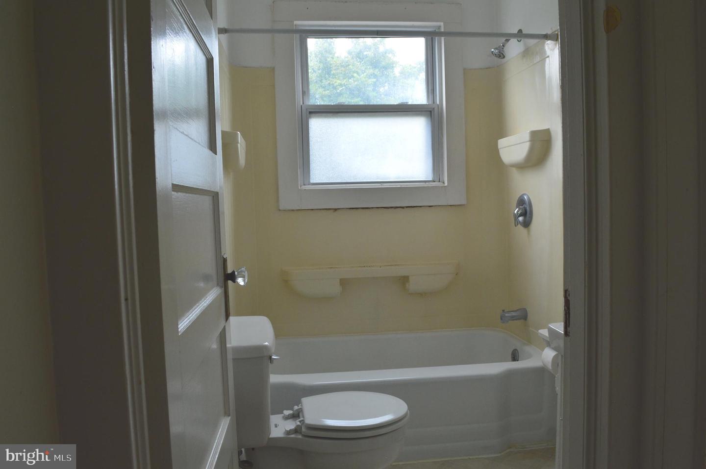 121 Broad St Property Photo 23