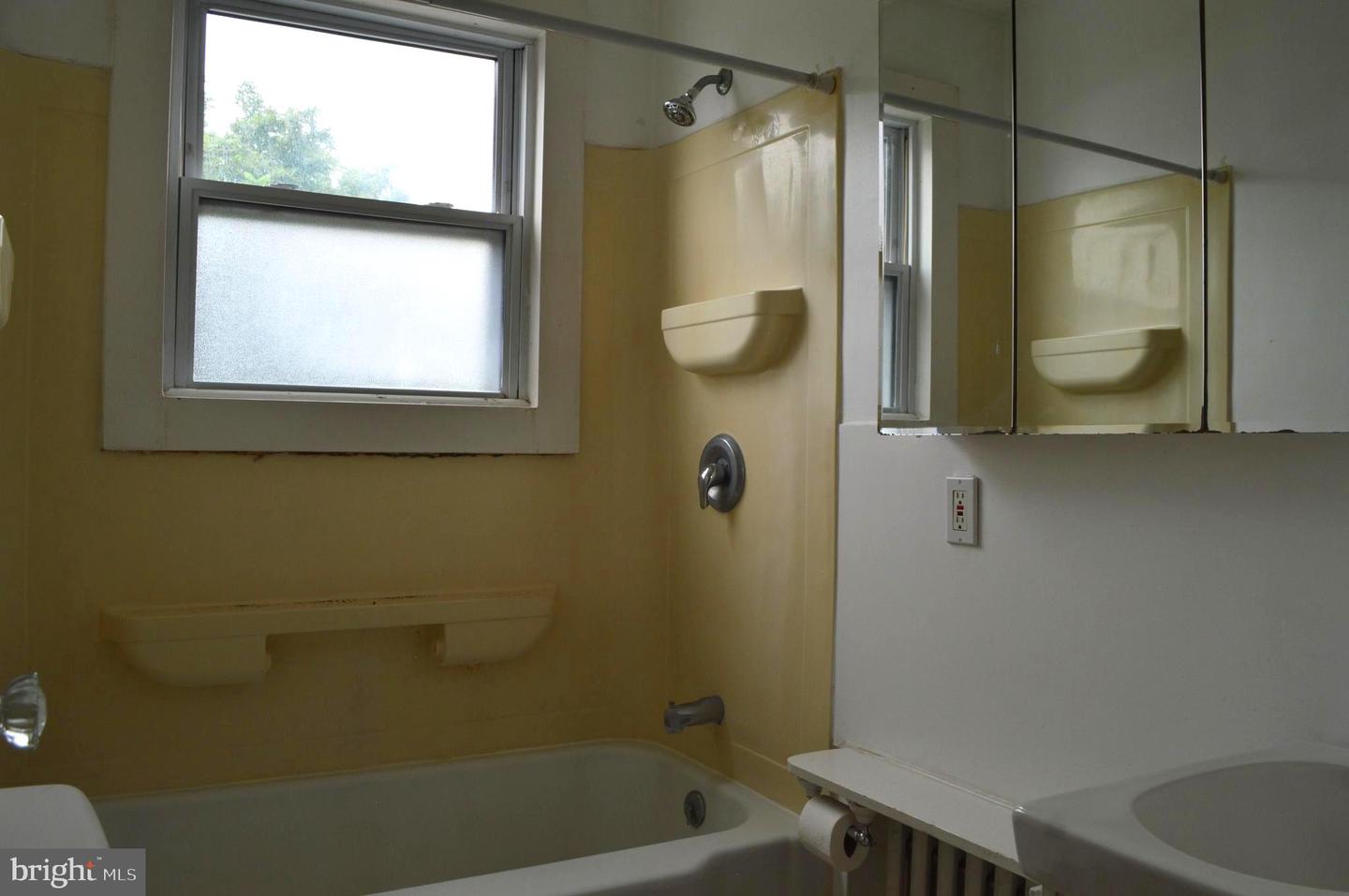 121 Broad St Property Photo 24