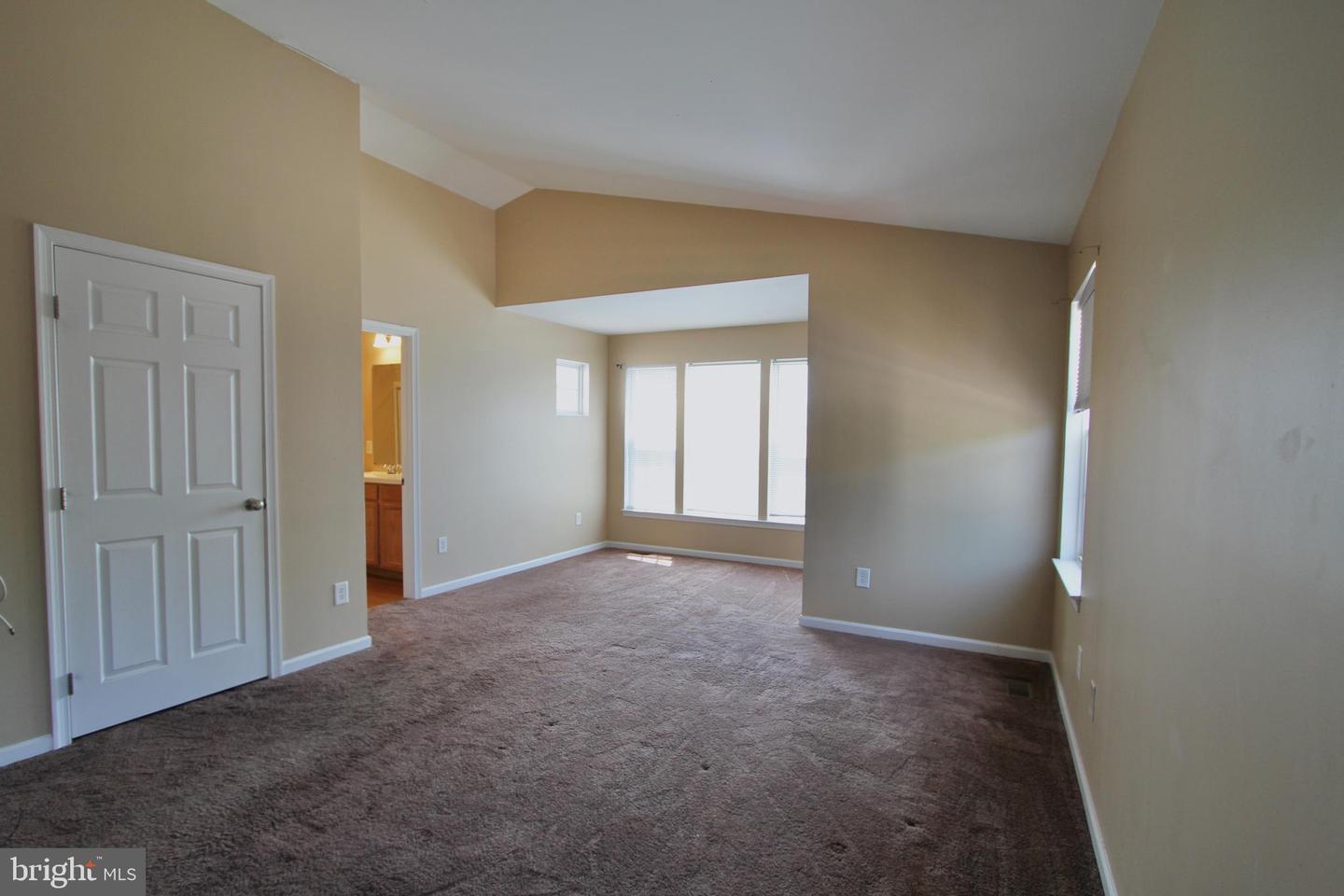 96 Southall Ct Property Photo 11