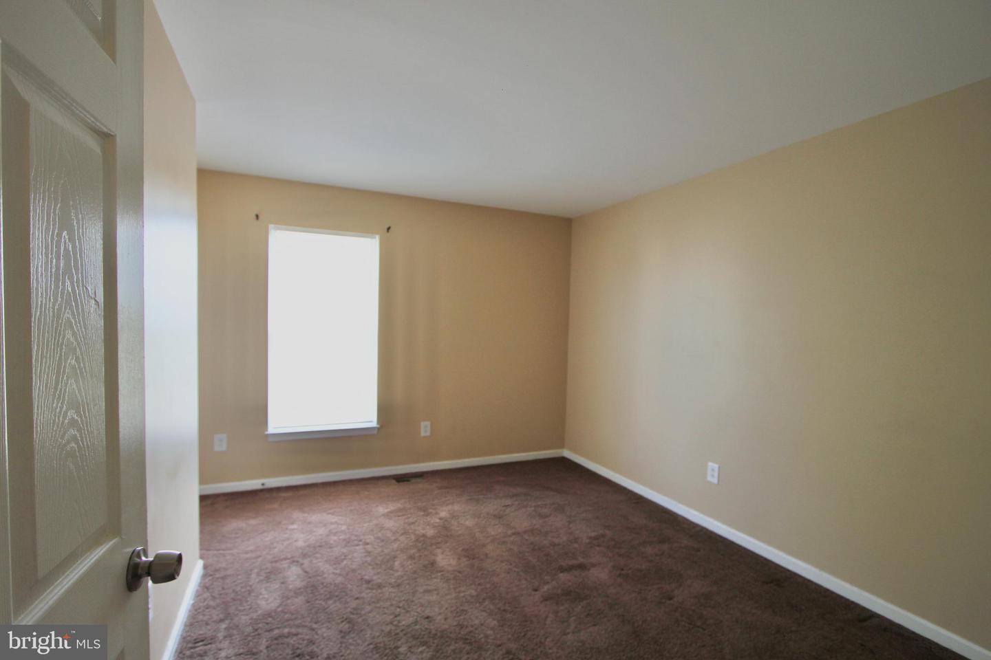 96 Southall Ct Property Photo 13