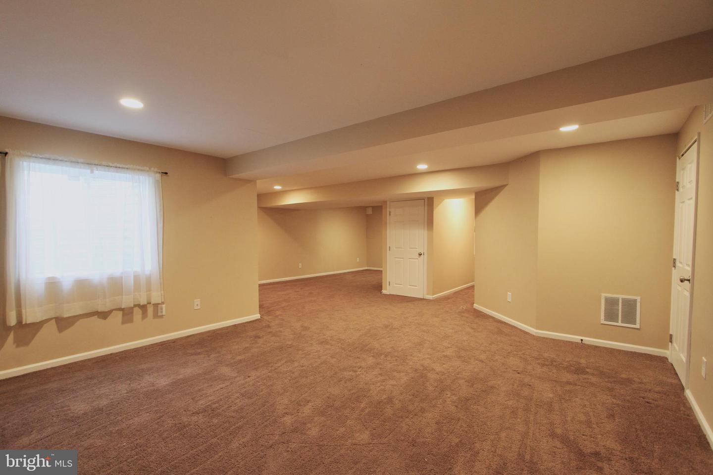 96 Southall Ct Property Photo 16