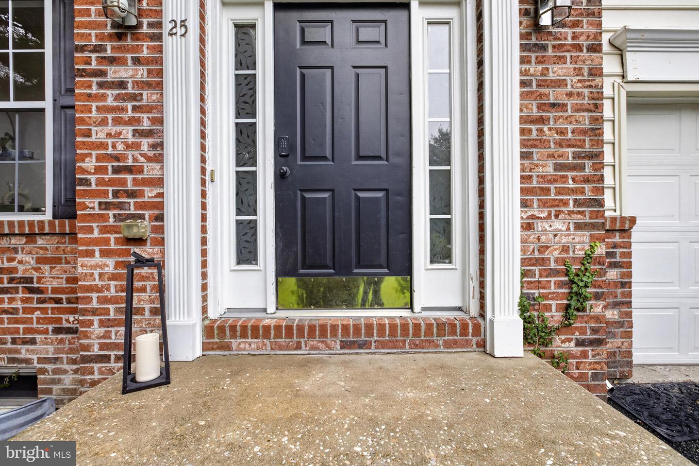 25 Van Buren Ct Property Photo 5