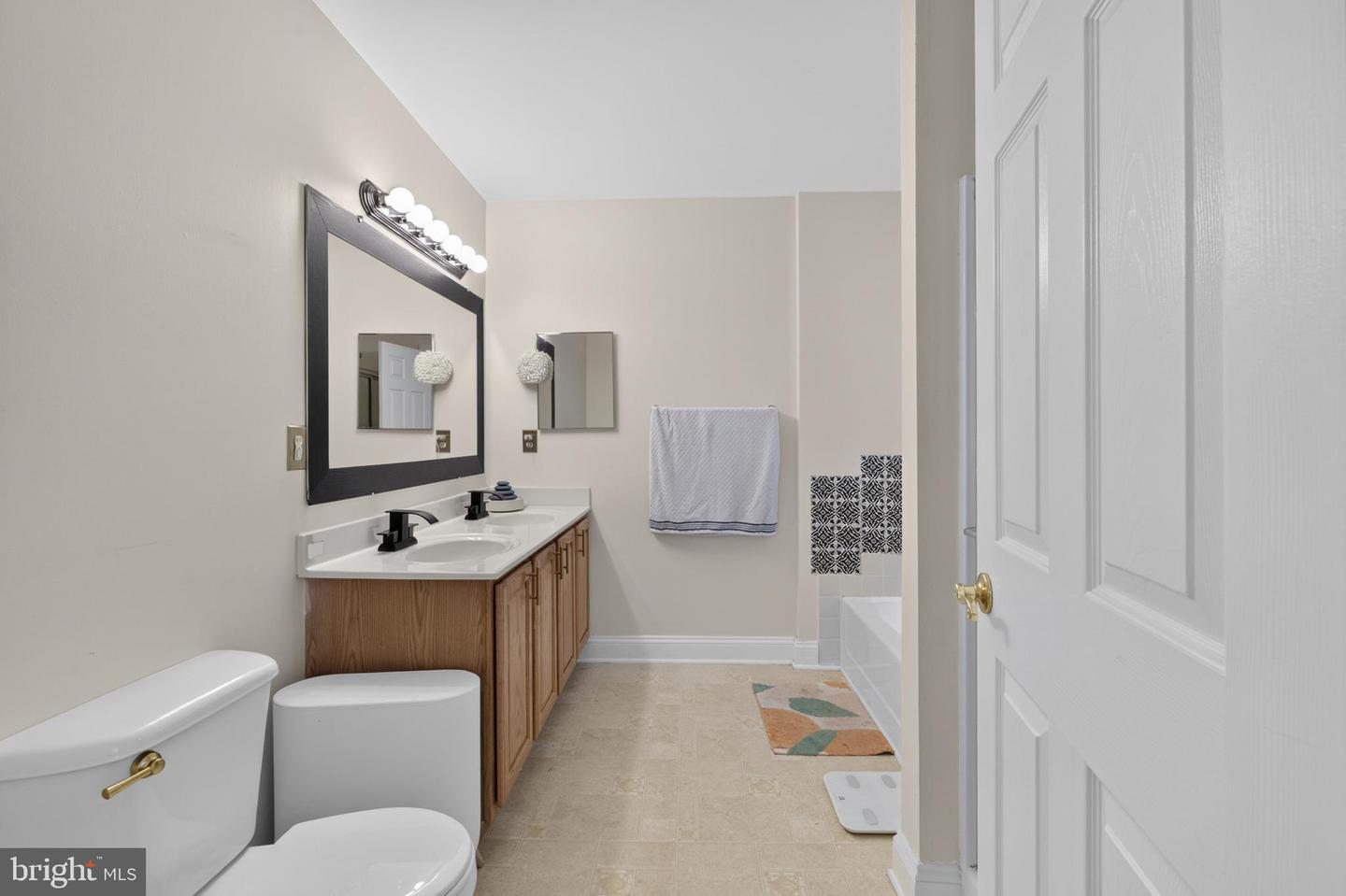 25 Van Buren Ct Property Photo 19