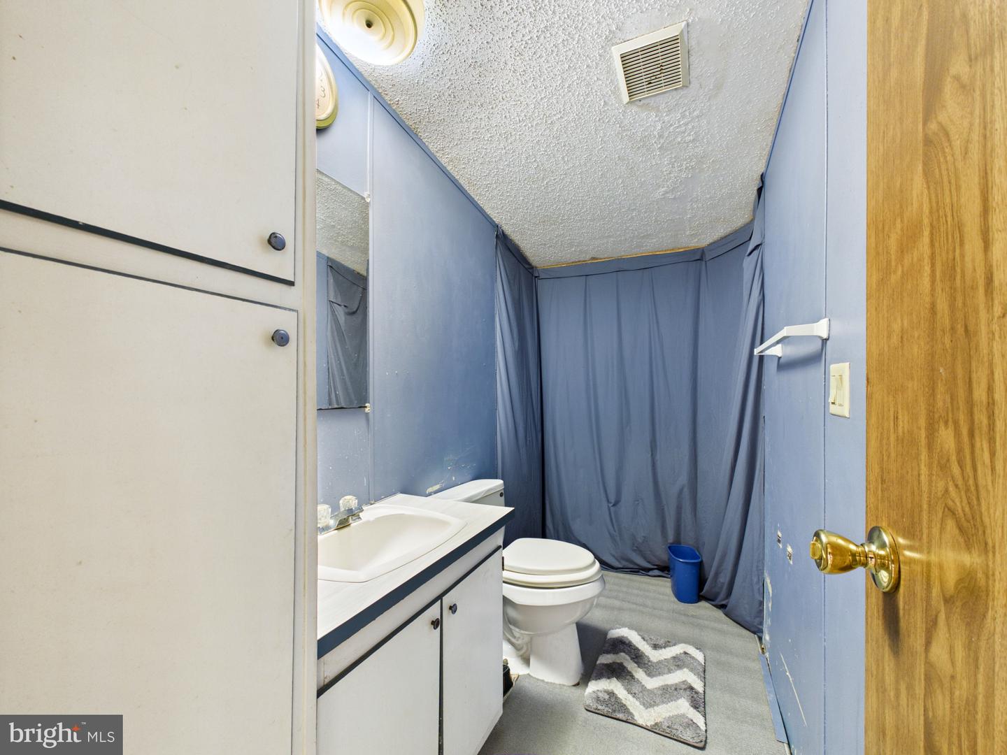136 Gordon Pl Property Photo 9