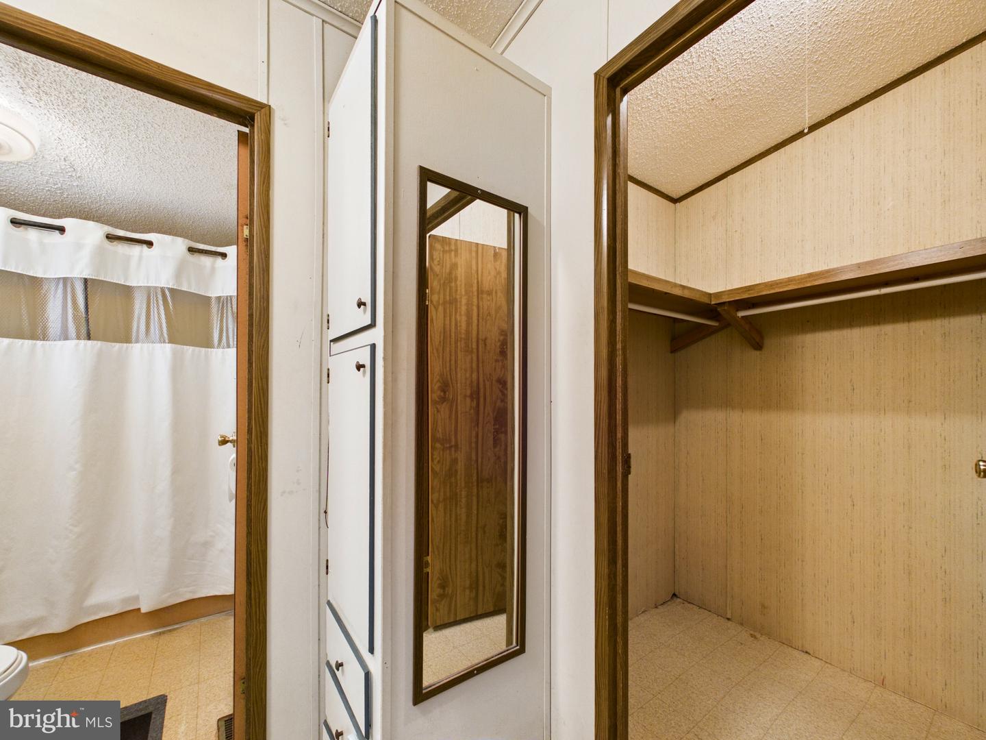 136 Gordon Pl Property Photo 13
