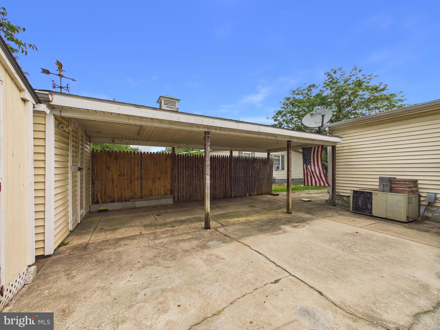 136 Gordon Pl Property Photo 25
