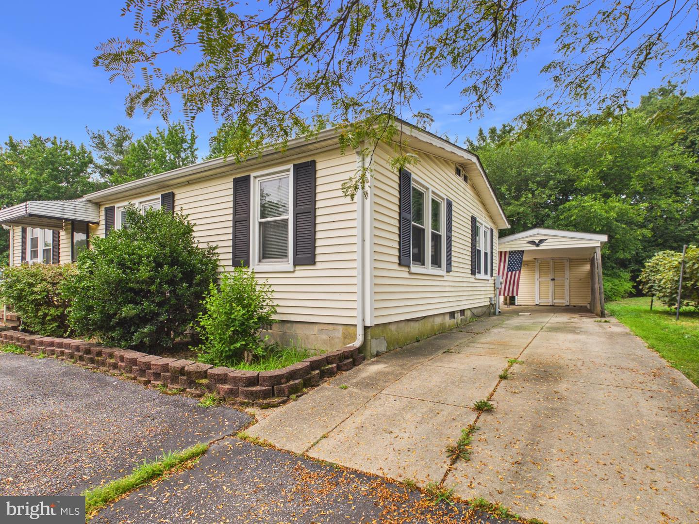 136 Gordon Pl Property Photo 26