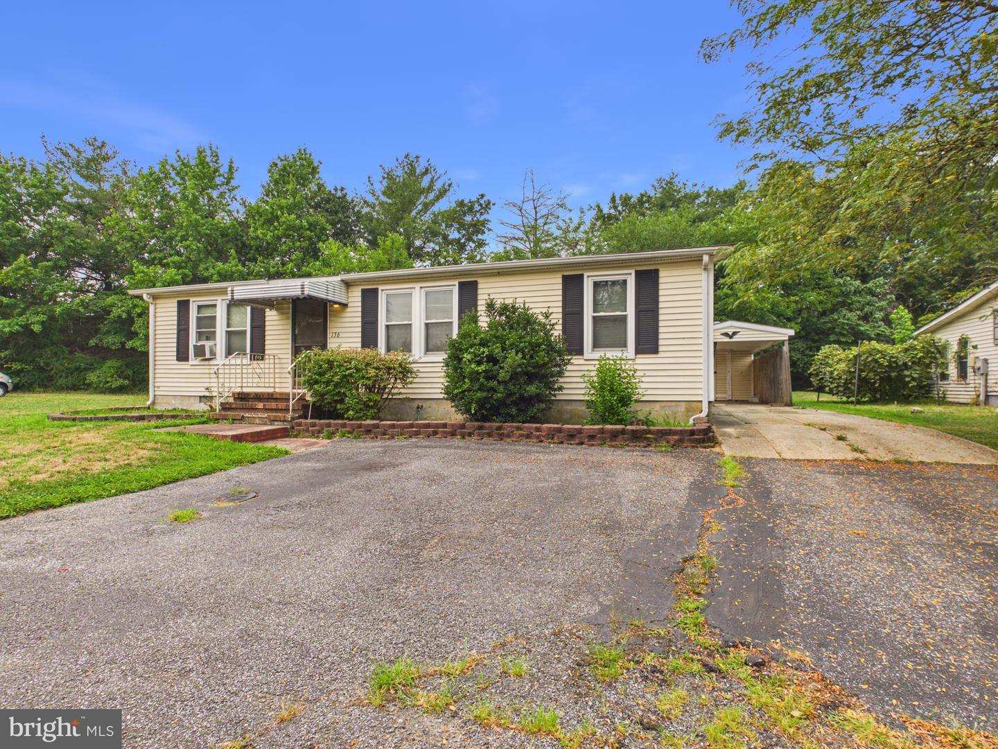 136 Gordon Pl Property Photo 27