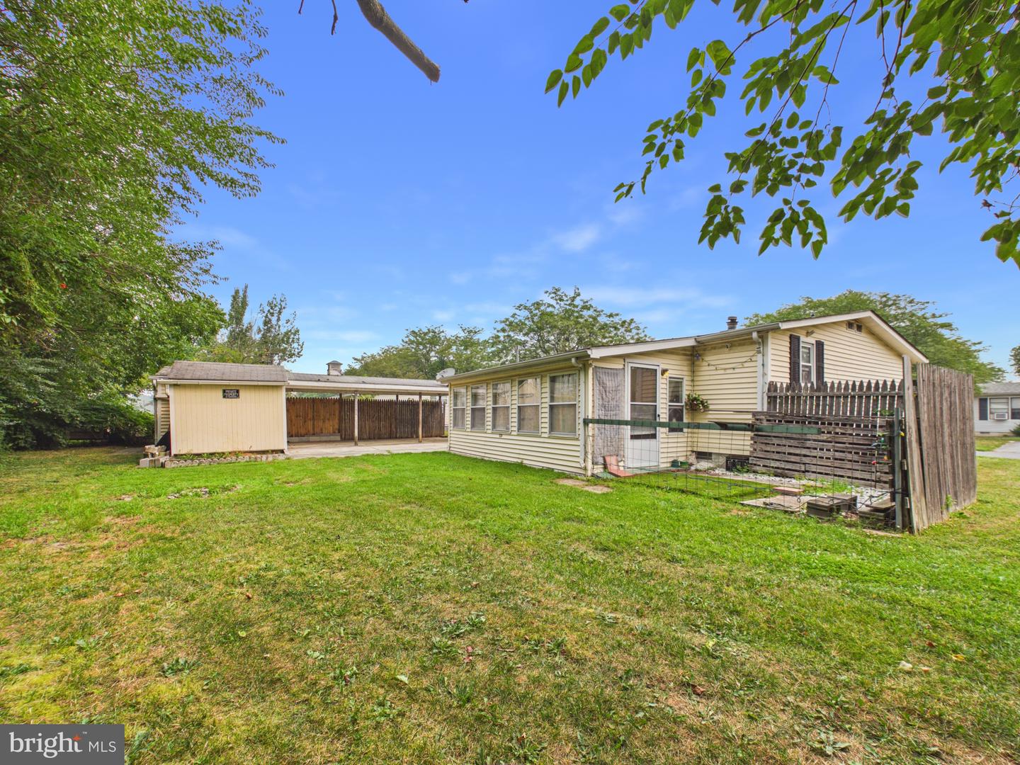 136 Gordon Pl Property Photo 29