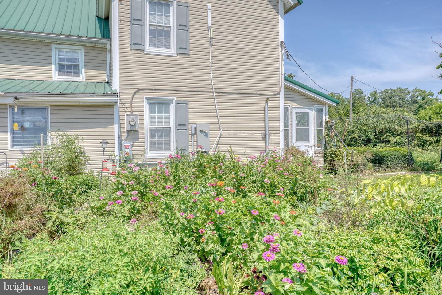 994 Vernon Rd Property Photo 17