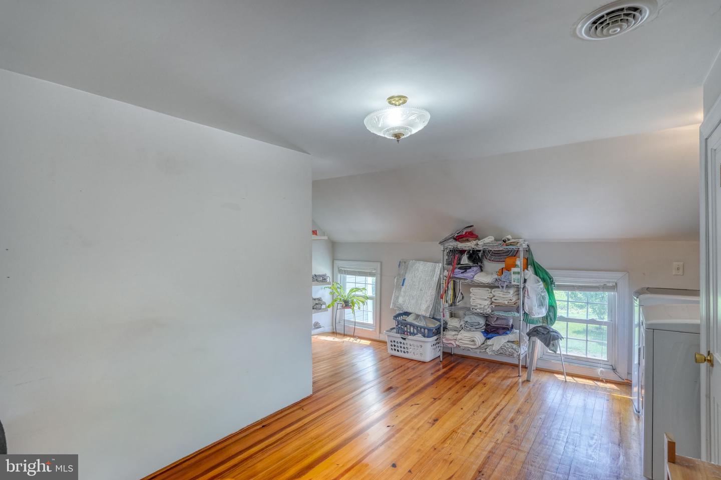 994 Vernon Rd Property Photo 46