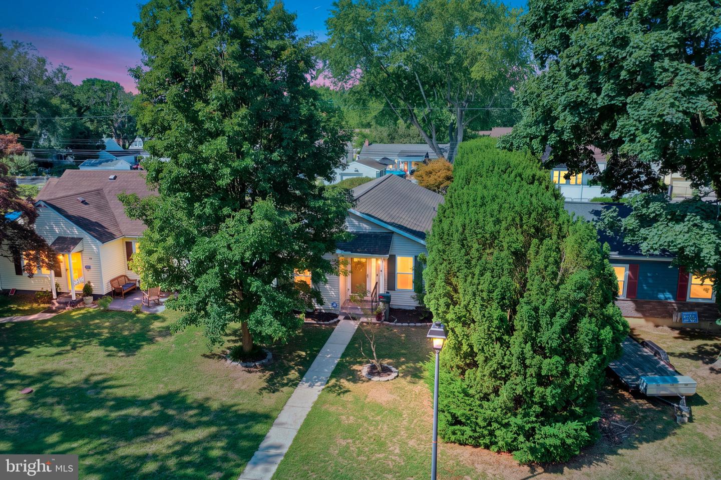 50 N Halsey Rd Property Photo 1