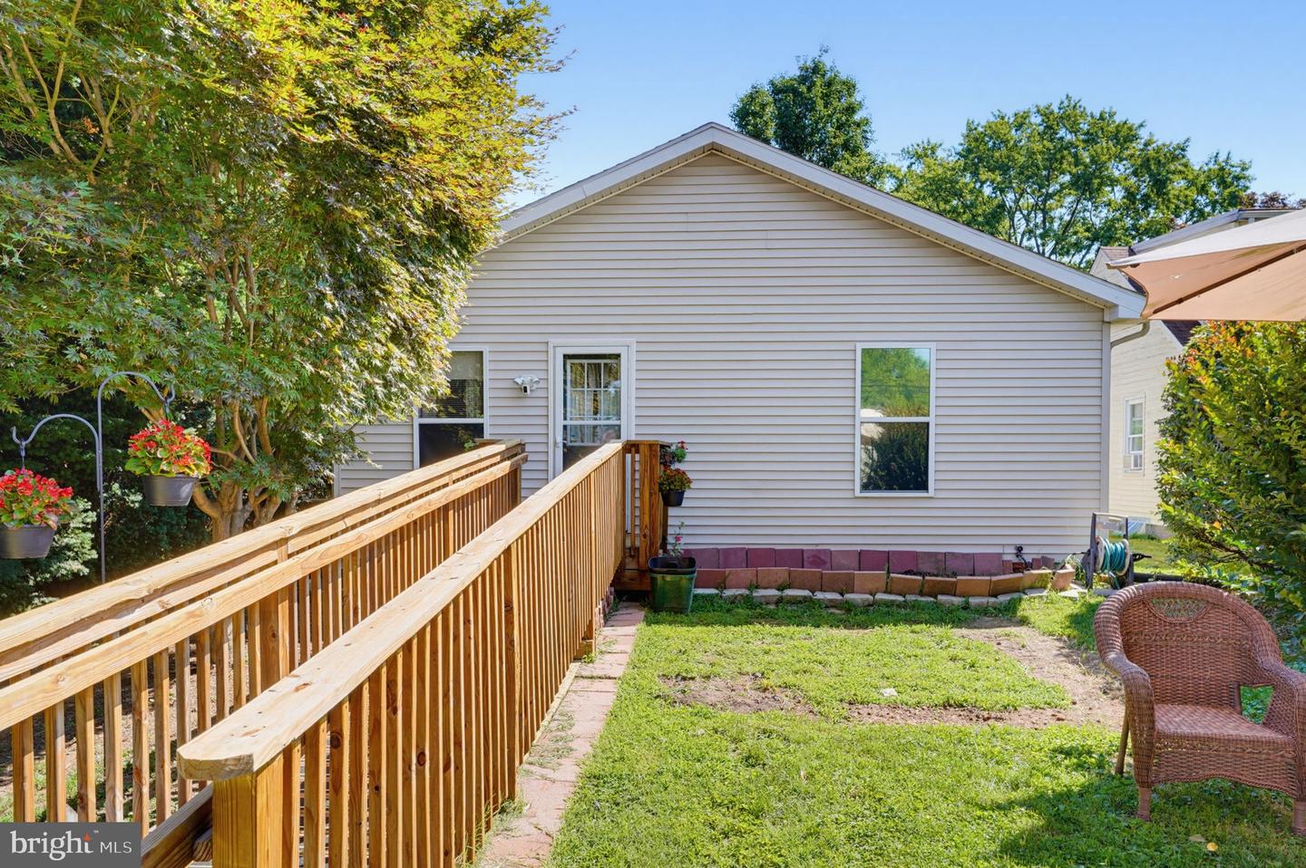 50 N Halsey Rd Property Photo 11