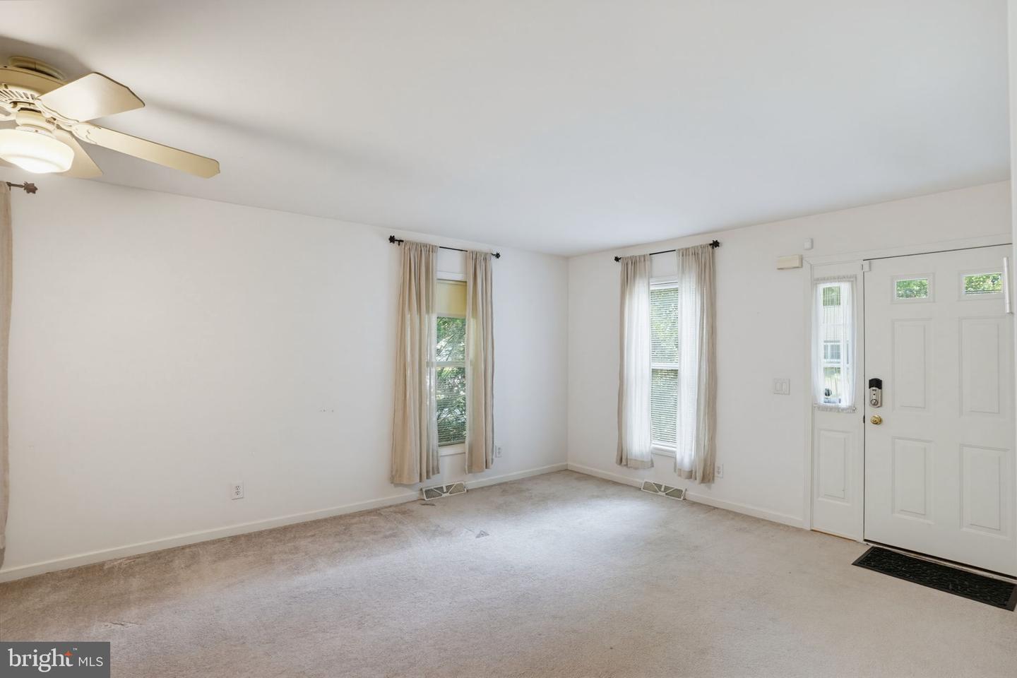 50 N Halsey Rd Property Photo 15