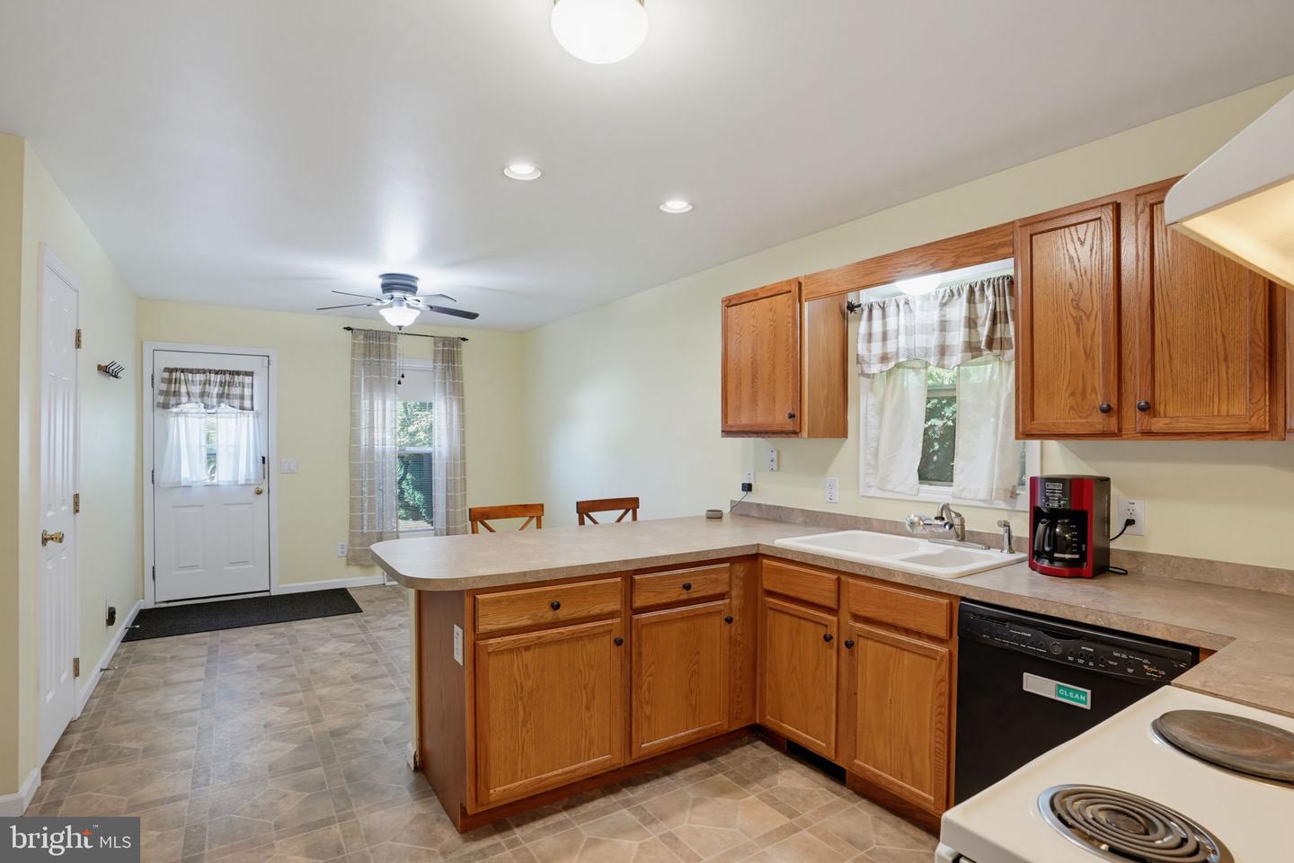 50 N Halsey Rd Property Photo 17