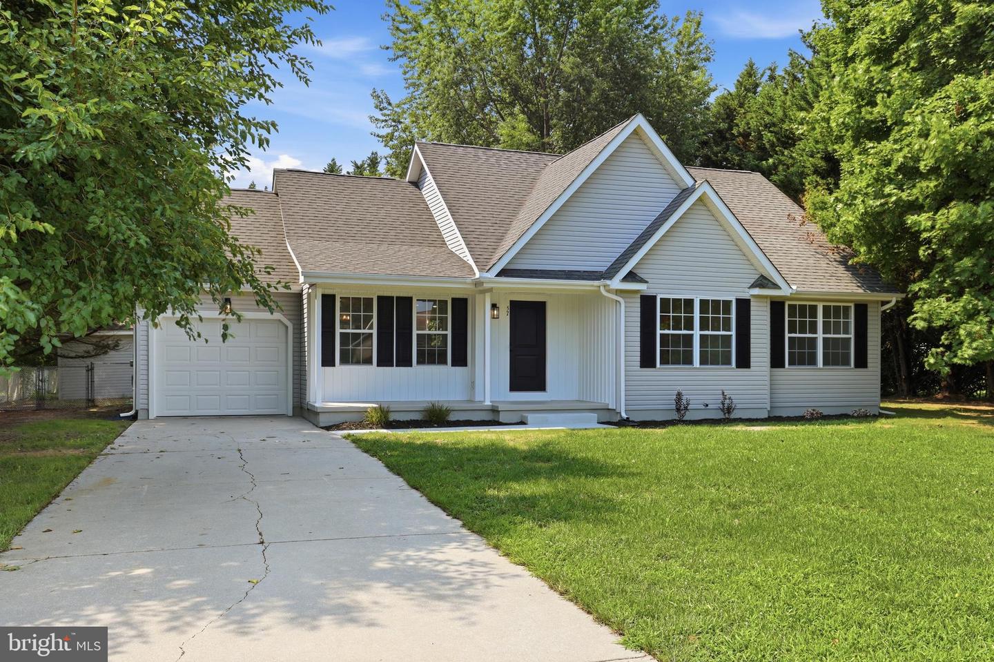 57 Andiron Ln Property Photo 2