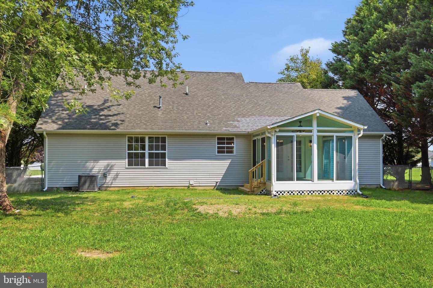 57 Andiron Ln Property Photo 4