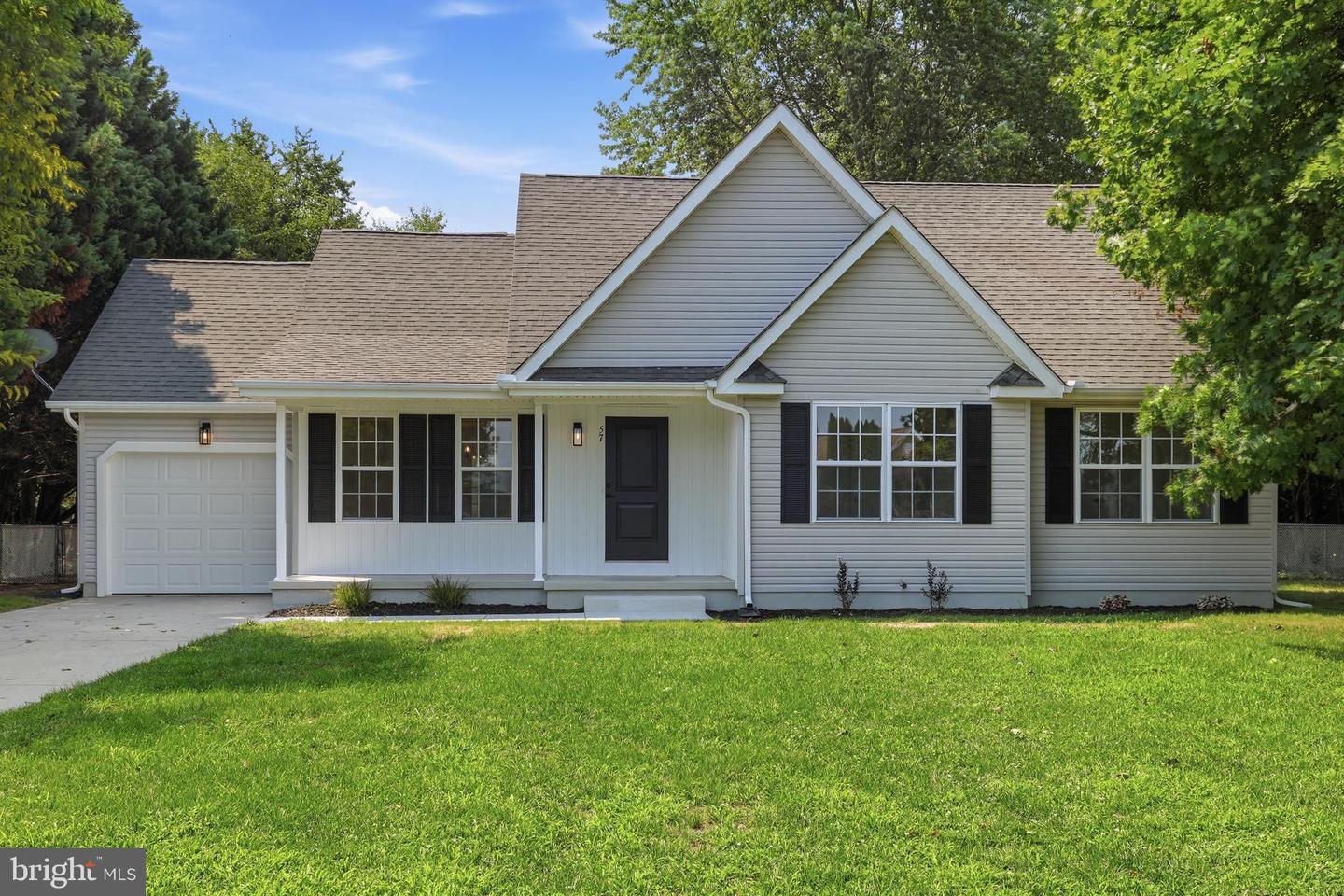 57 Andiron Ln Property Photo 9