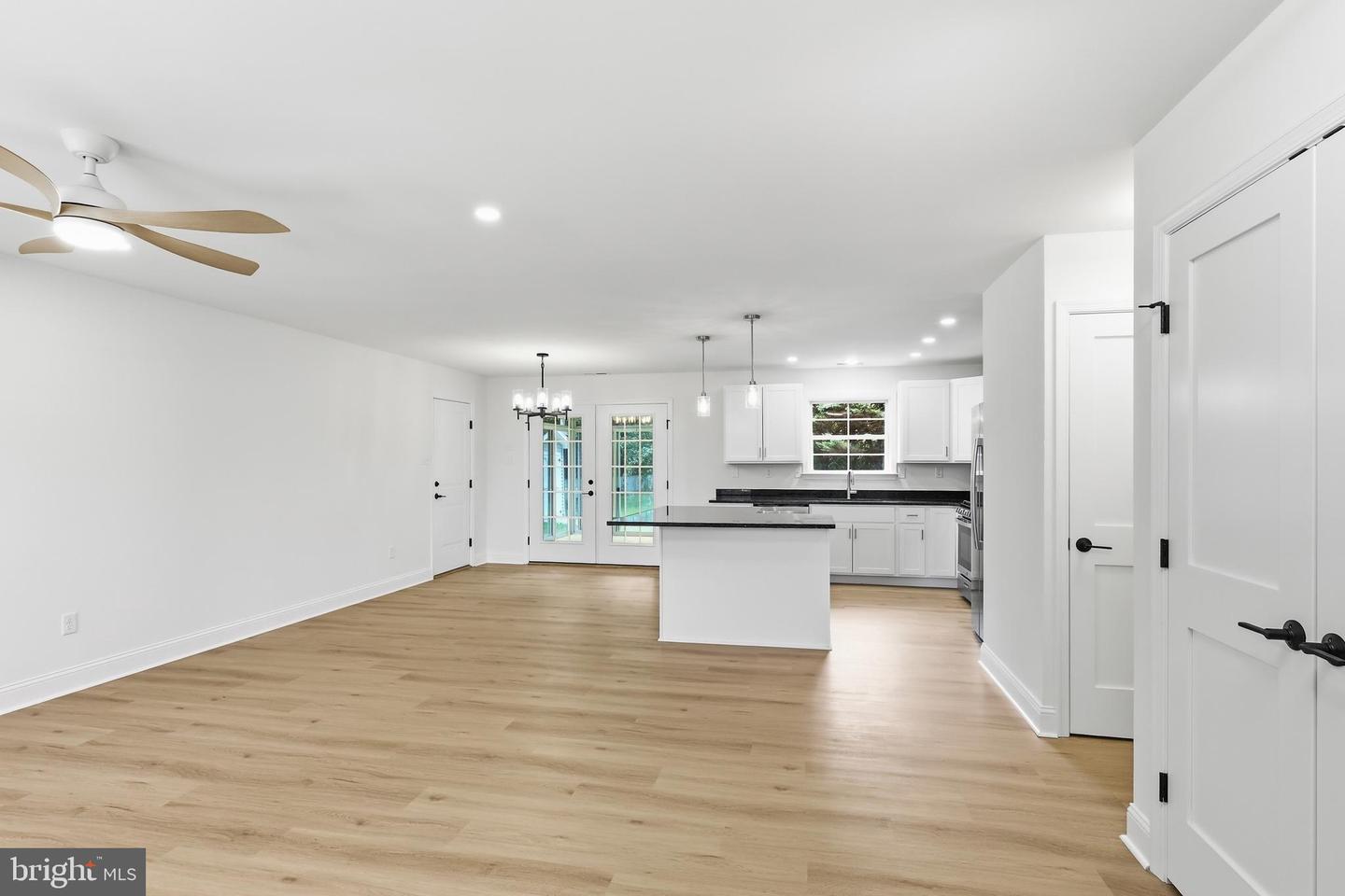57 Andiron Ln Property Photo 11