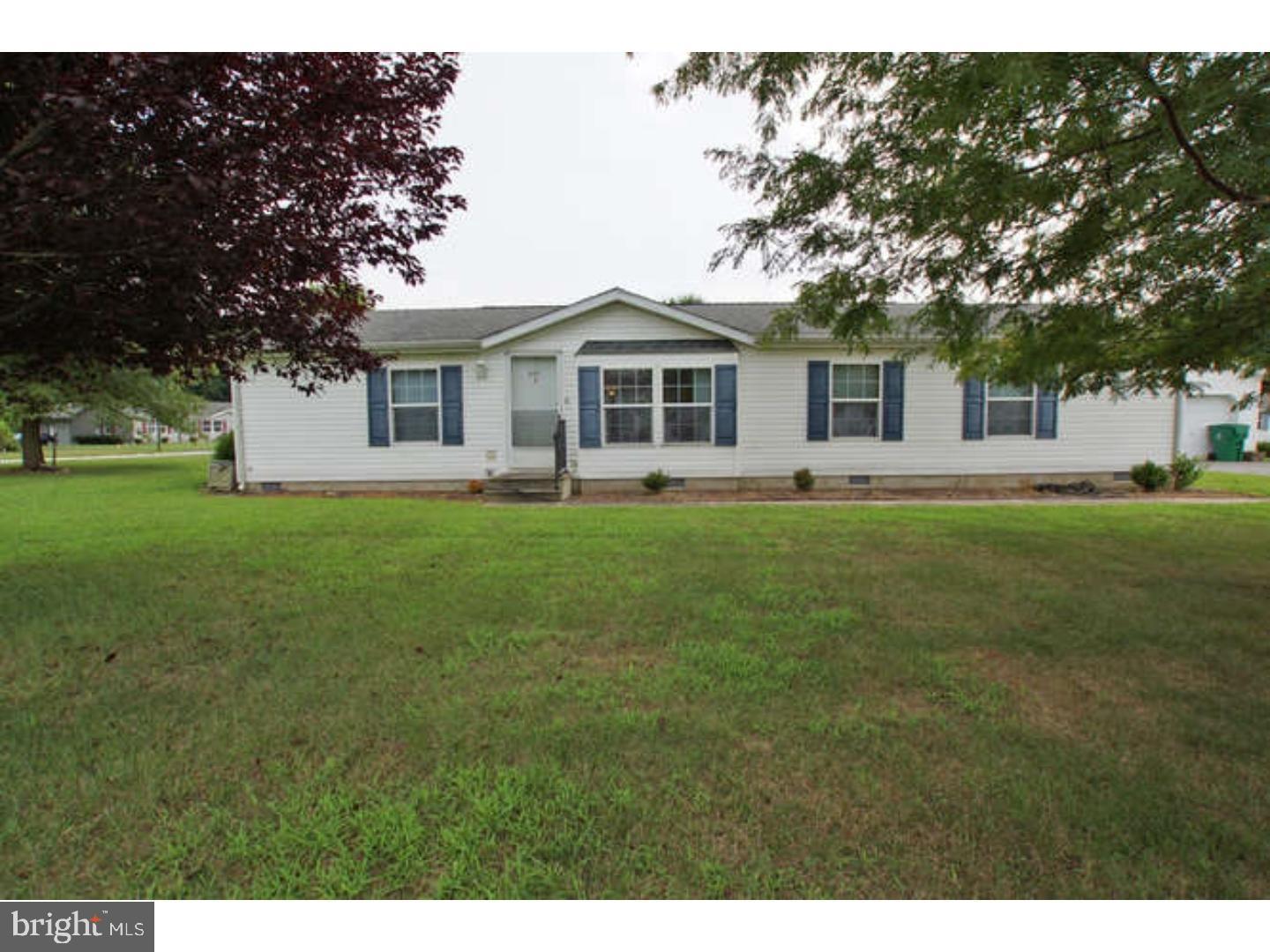 450 Saddlebrook Dr Property Photo 2