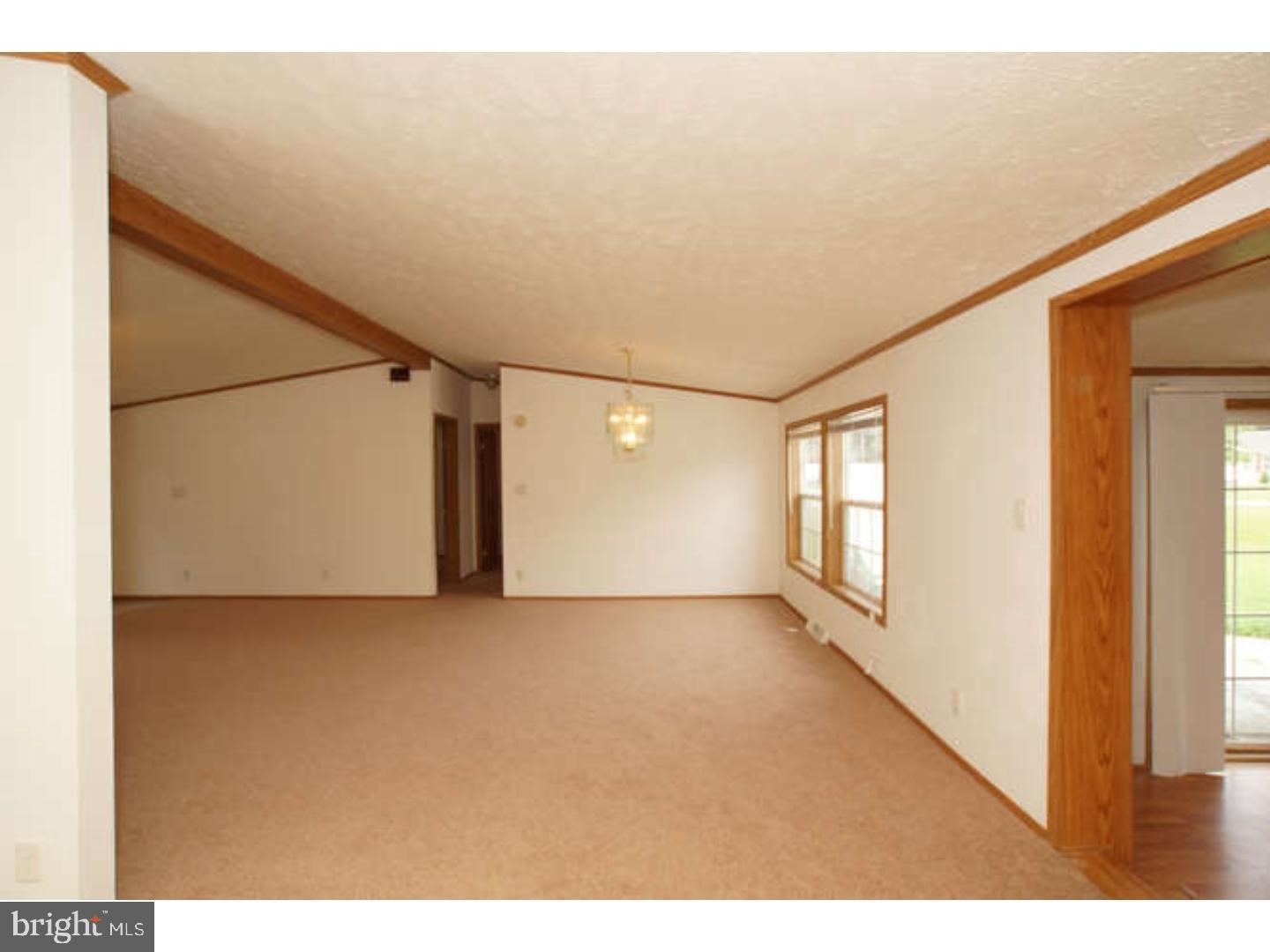 450 Saddlebrook Dr Property Photo 15