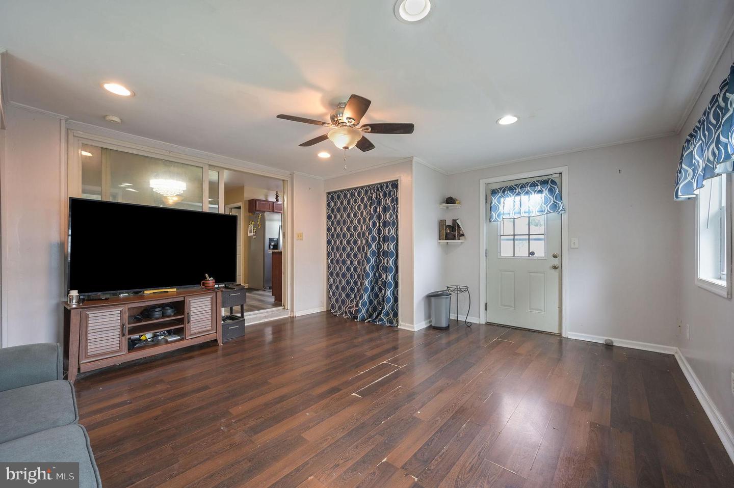 1595 John Clark Rd Property Photo 17