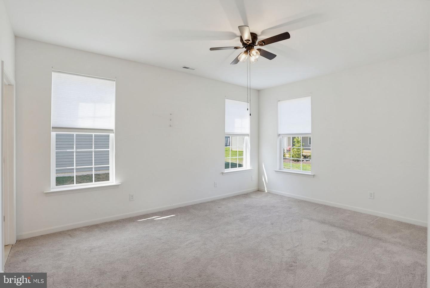 106 Leander Dr Property Photo 22