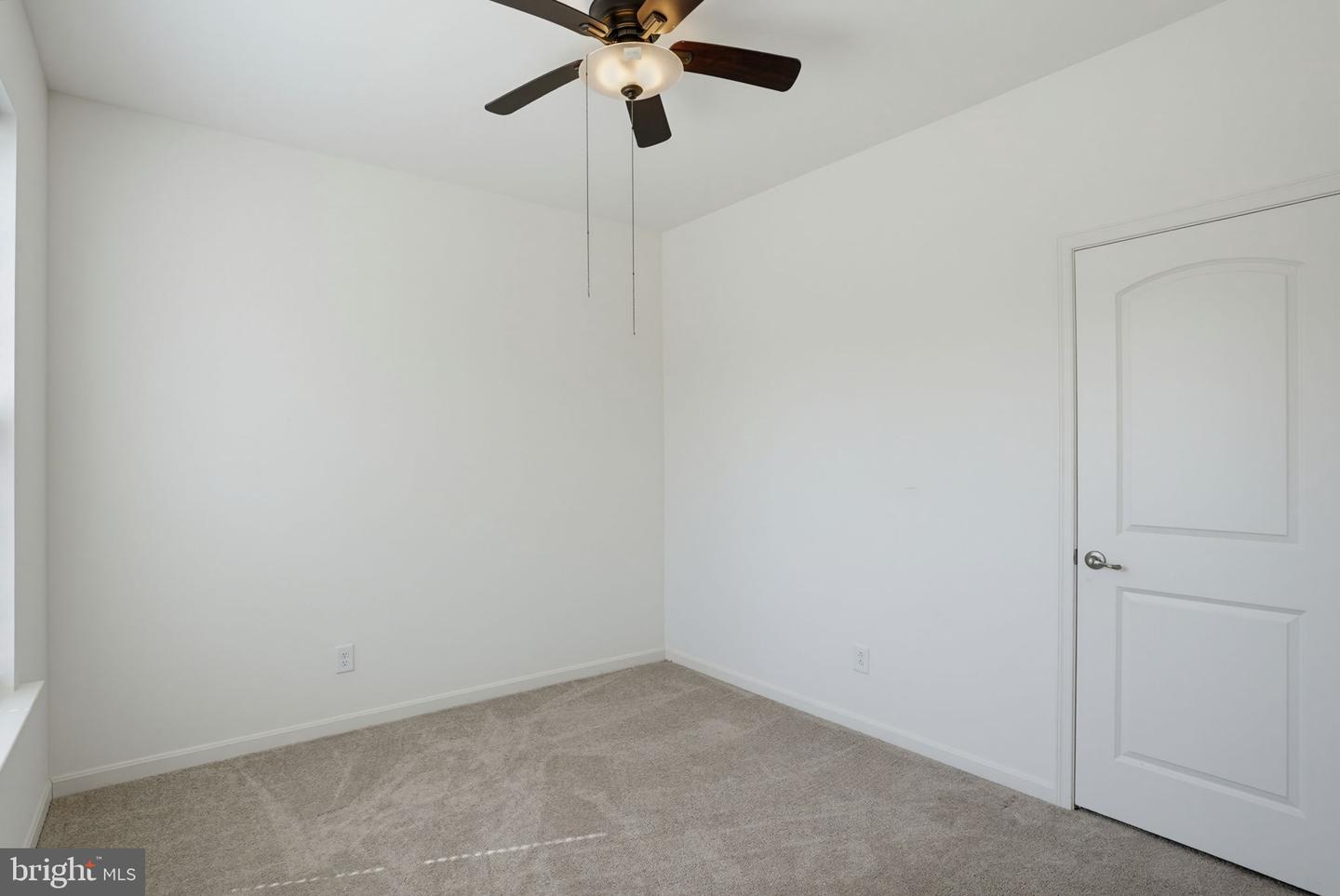 106 Leander Dr Property Photo 28