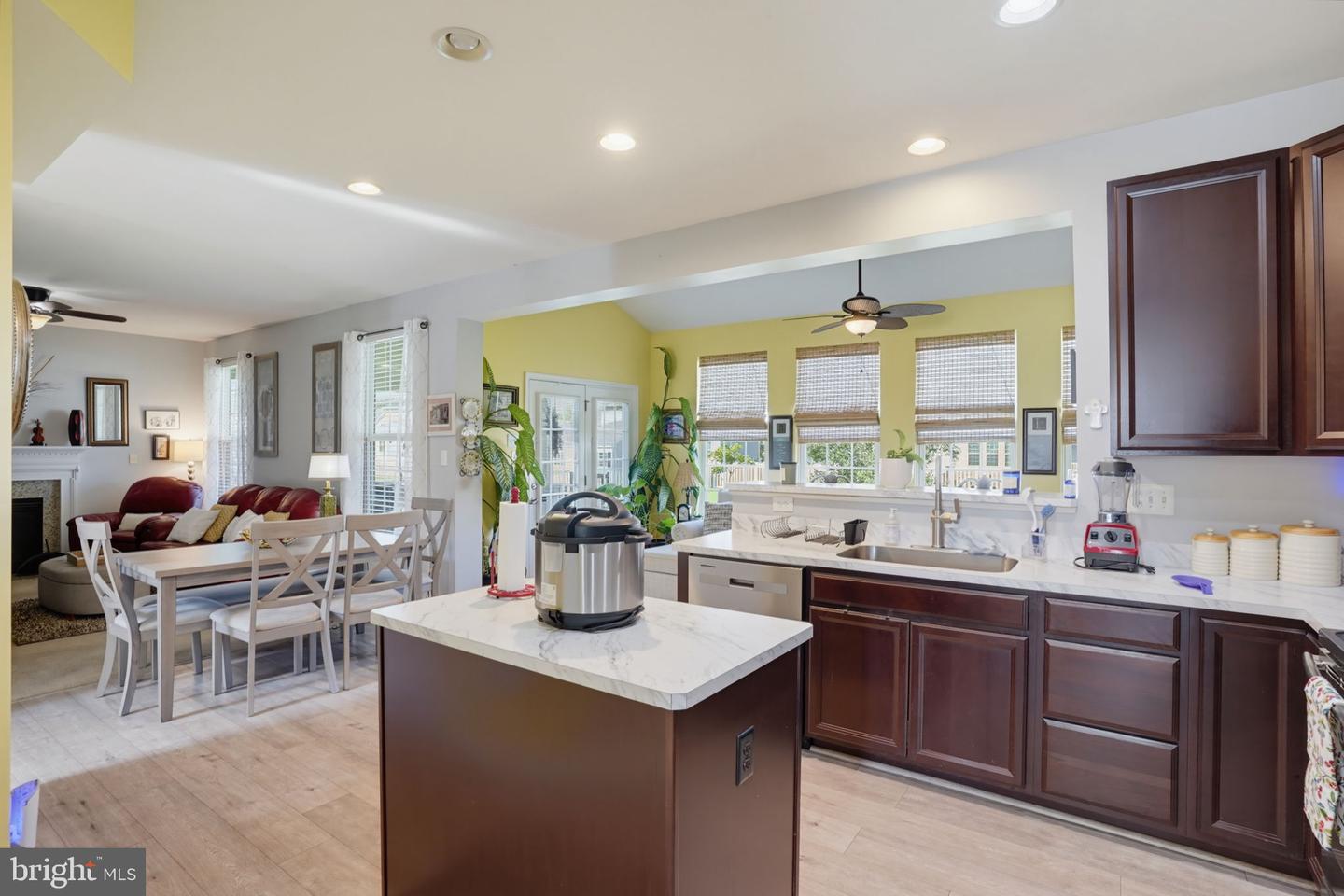 312 Loganberry Ter Property Photo 17