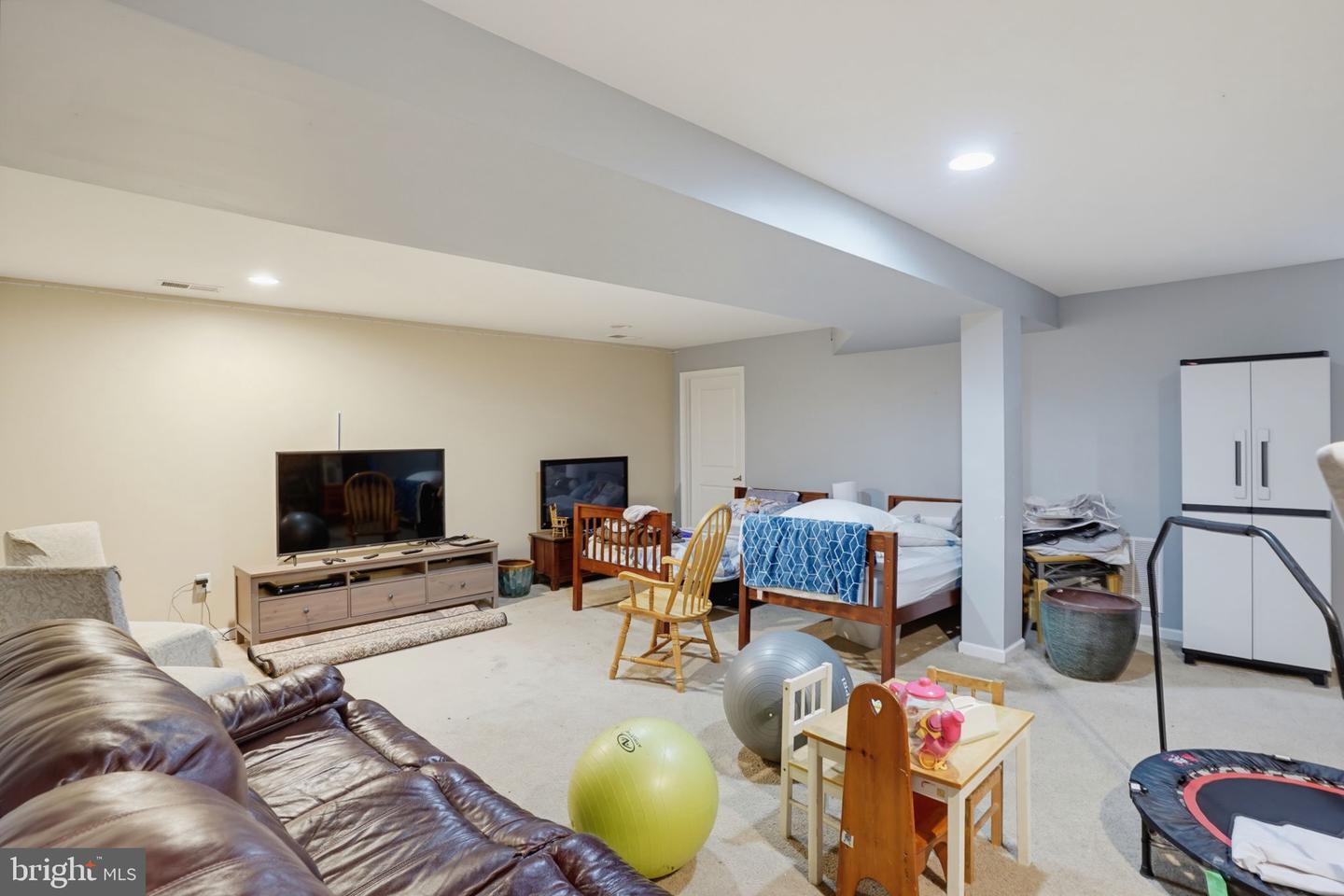 312 Loganberry Ter Property Photo 24