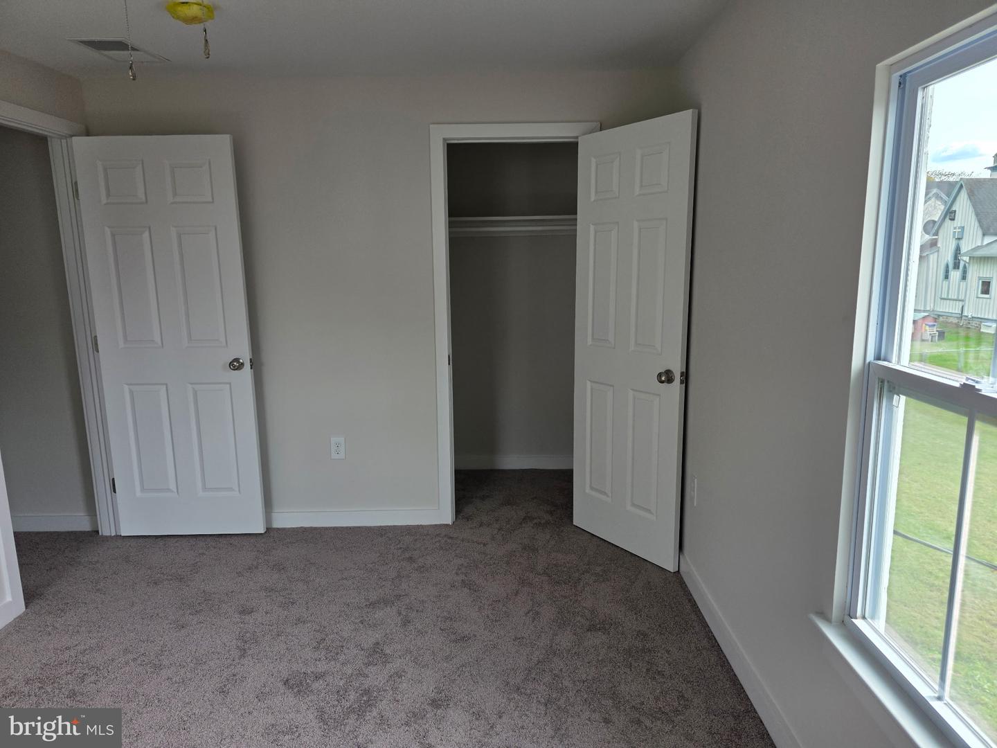 121 W Mount Vernon St Property Photo 15