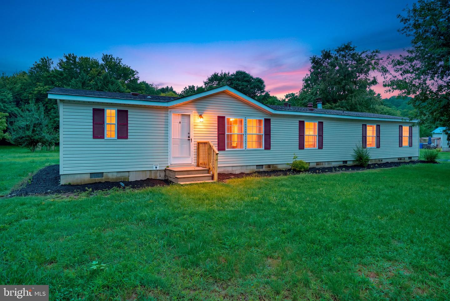 97 Yoemans Tale Ln Property Photo 1