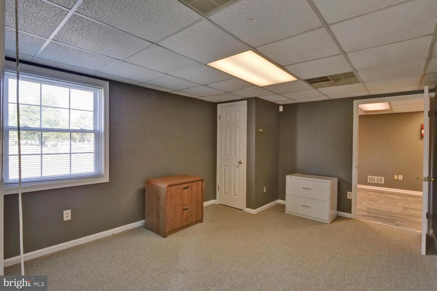 371 W North St #unit B Property Photo 5