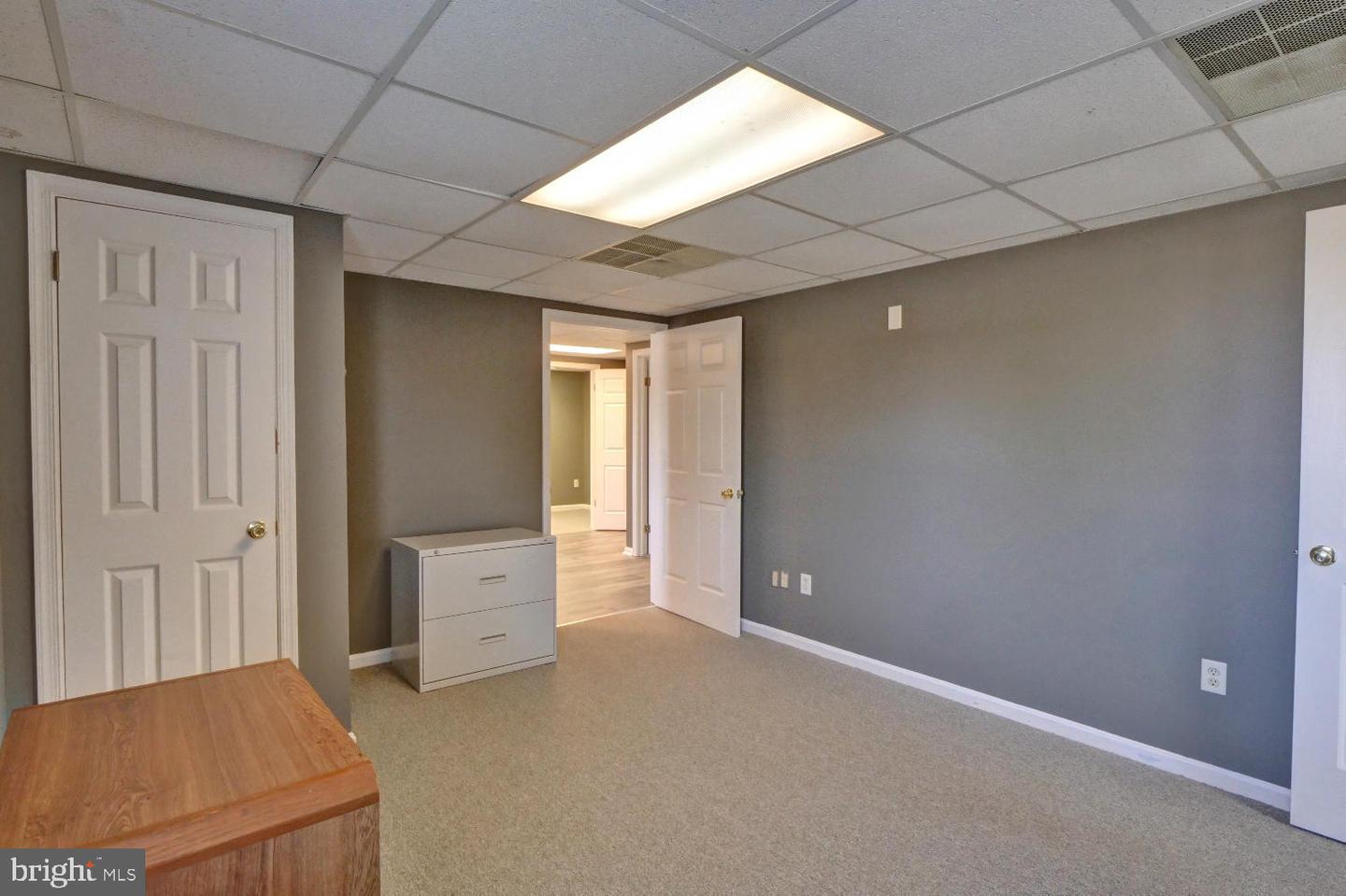 371 W North St #unit B Property Photo 6