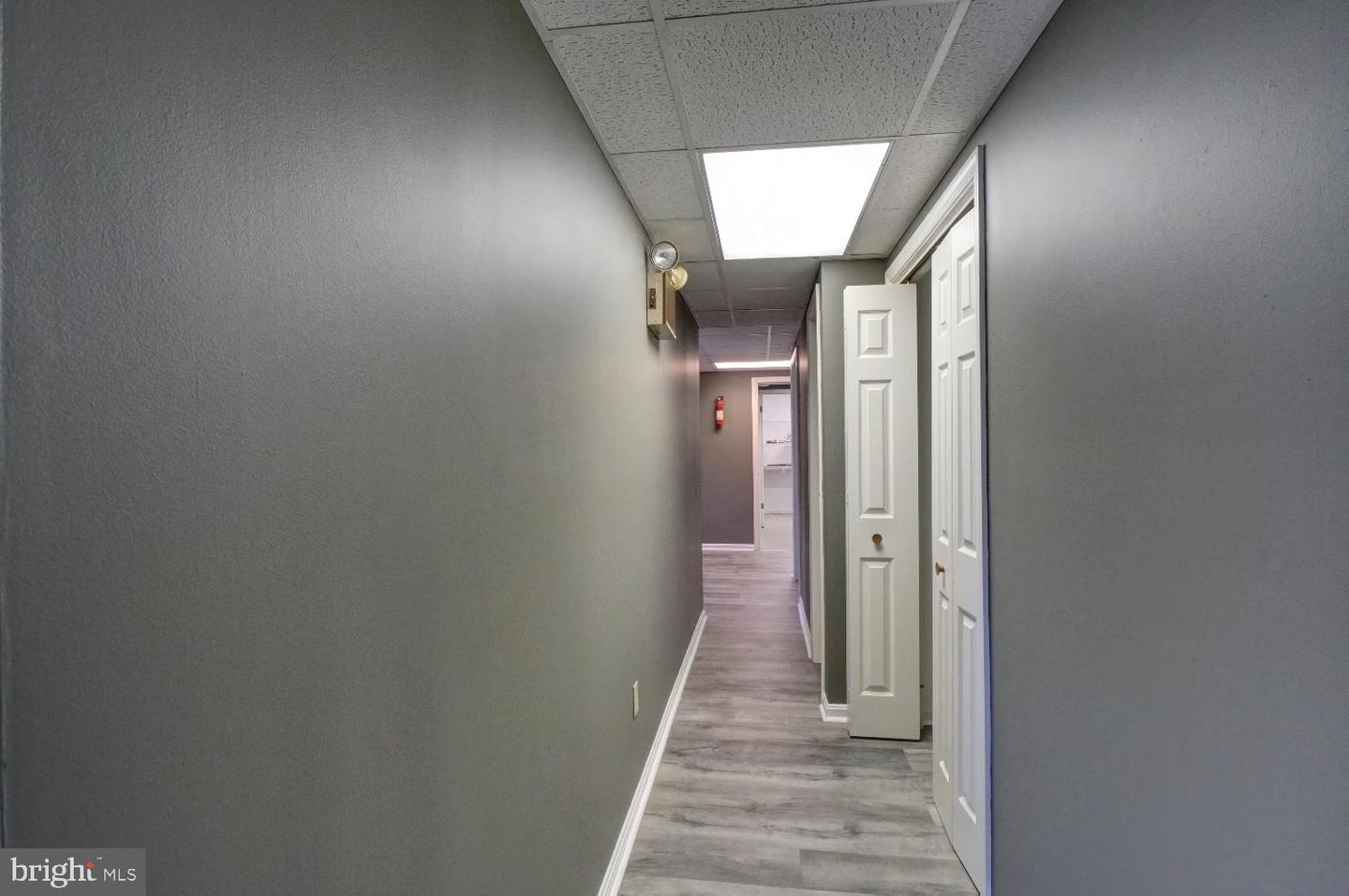 371 W North St #unit B Property Photo 8