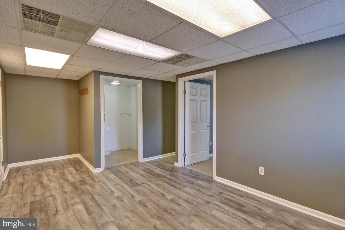371 W North St #unit B Property Photo 11