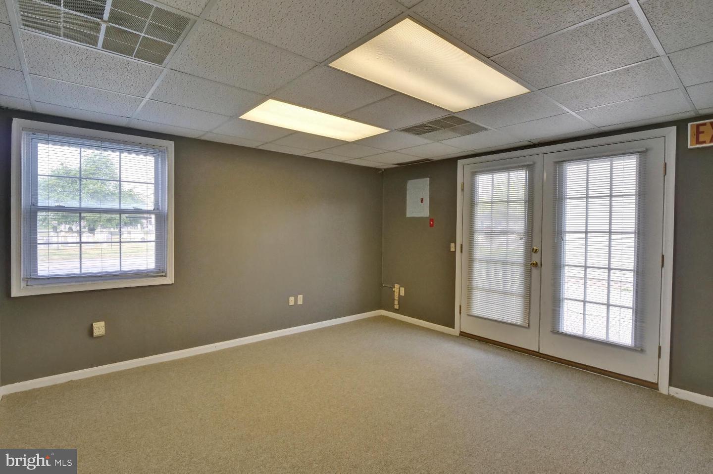 371 W North St #unit B Property Photo 14