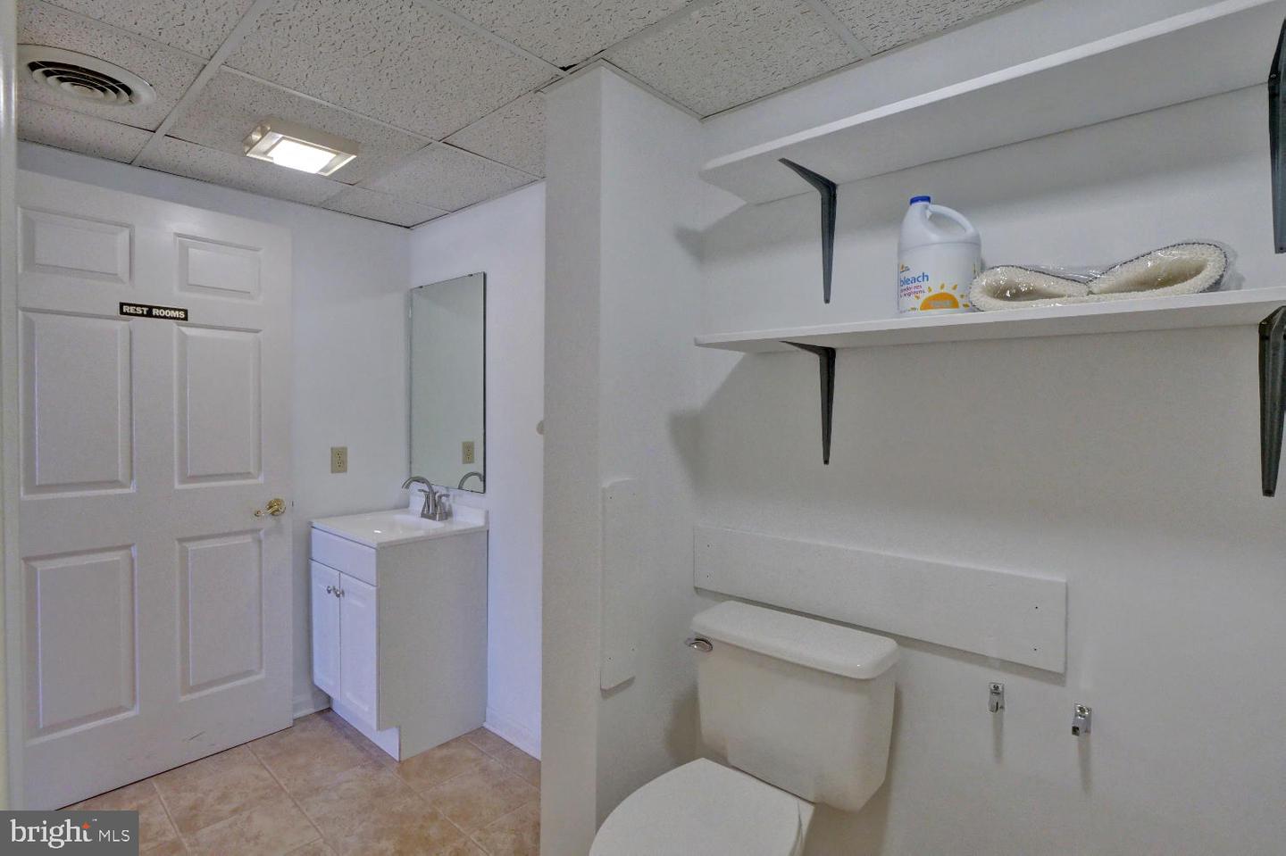371 W North St #unit B Property Photo 19