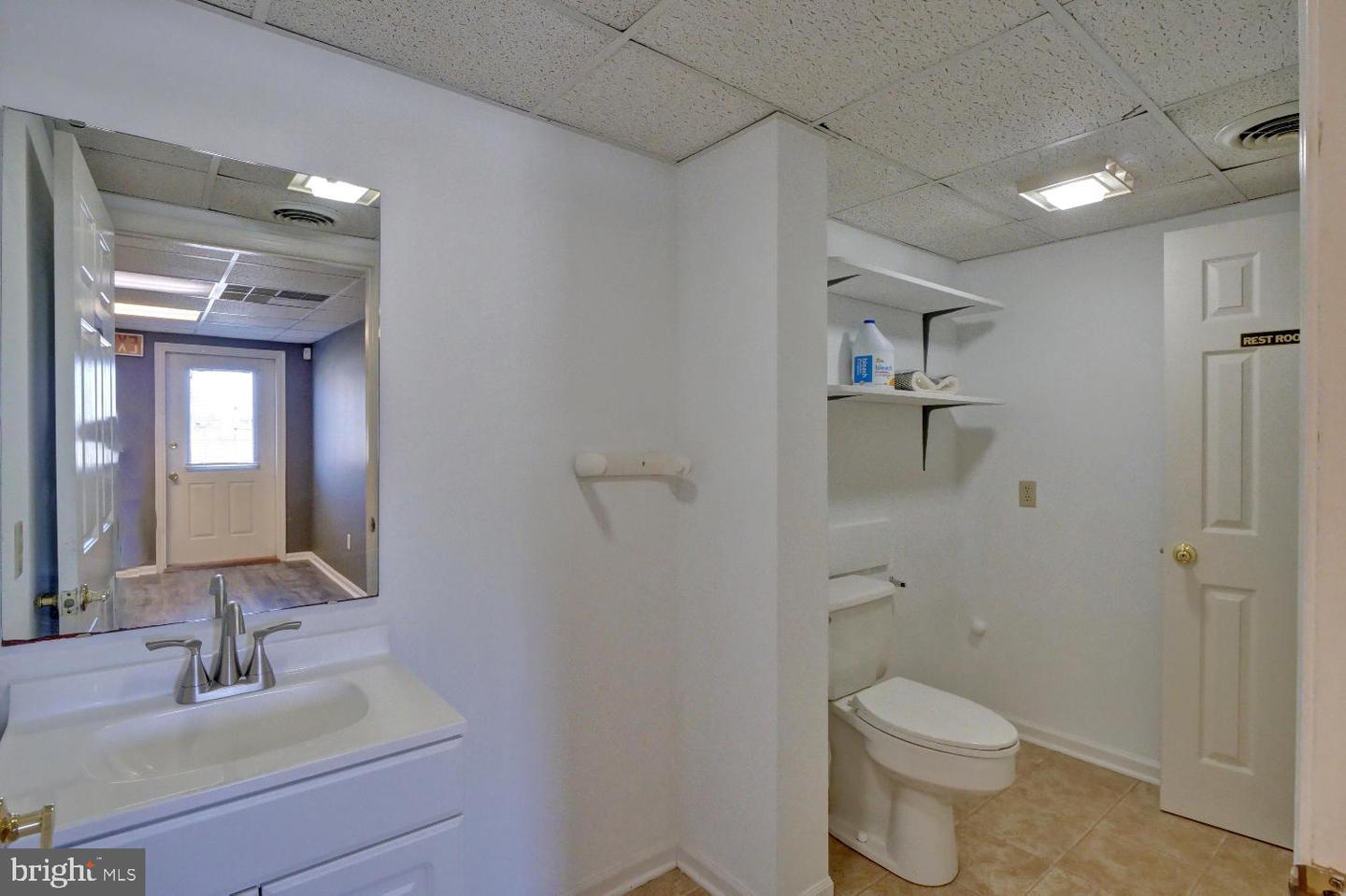 371 W North St #unit B Property Photo 20
