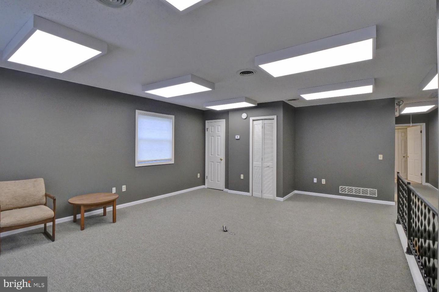 371 W North St #unit B Property Photo 25