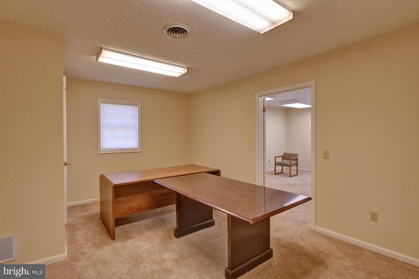 371 W North St #unit B Property Photo 28