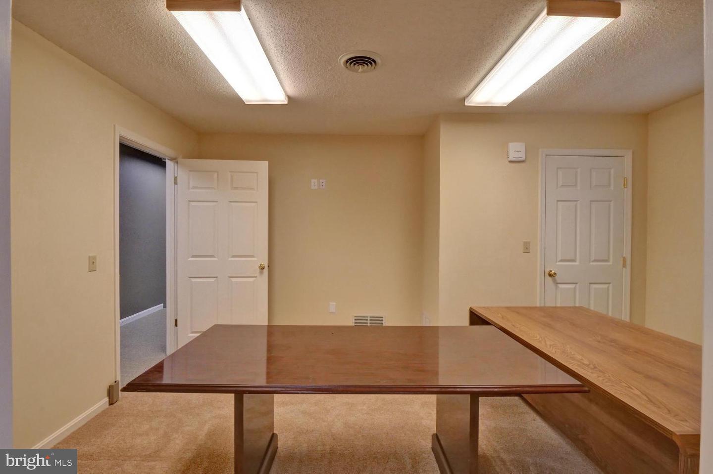 371 W North St #unit B Property Photo 29