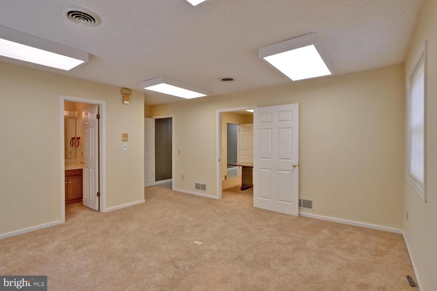 371 W North St #unit B Property Photo 31