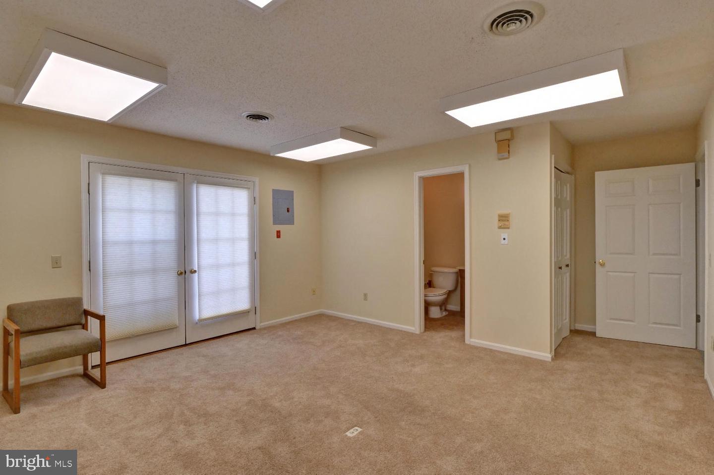 371 W North St #unit B Property Photo 32
