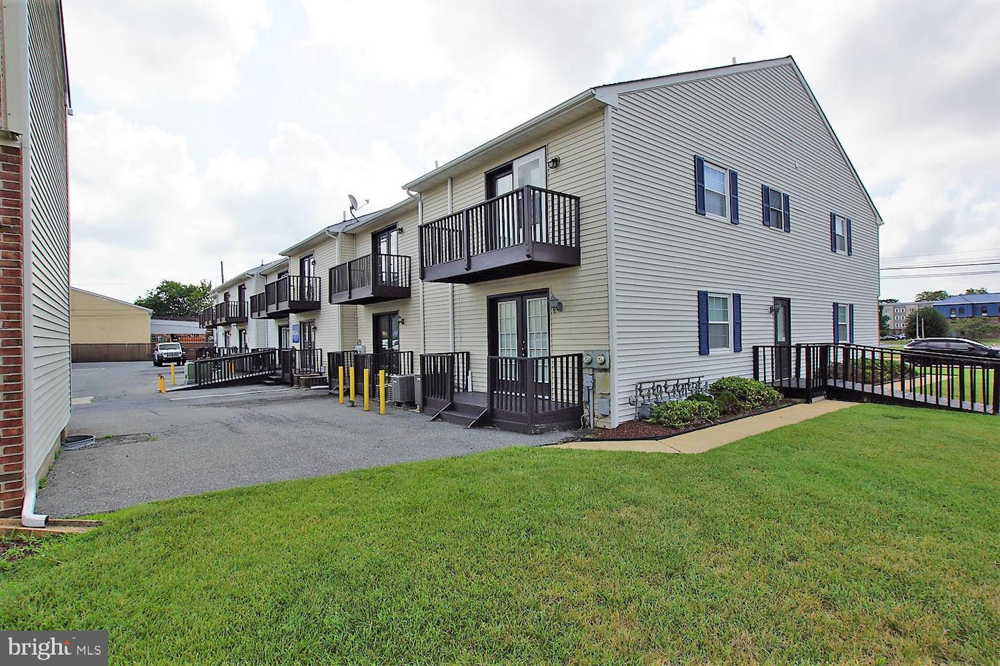 371 W North St #unit B Property Photo 42