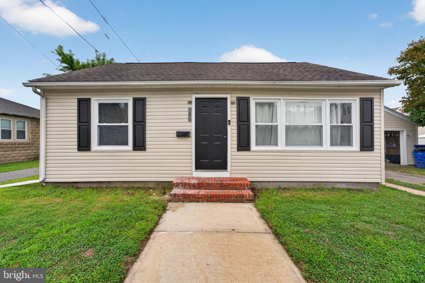 1 E Milby St Property Photo 1
