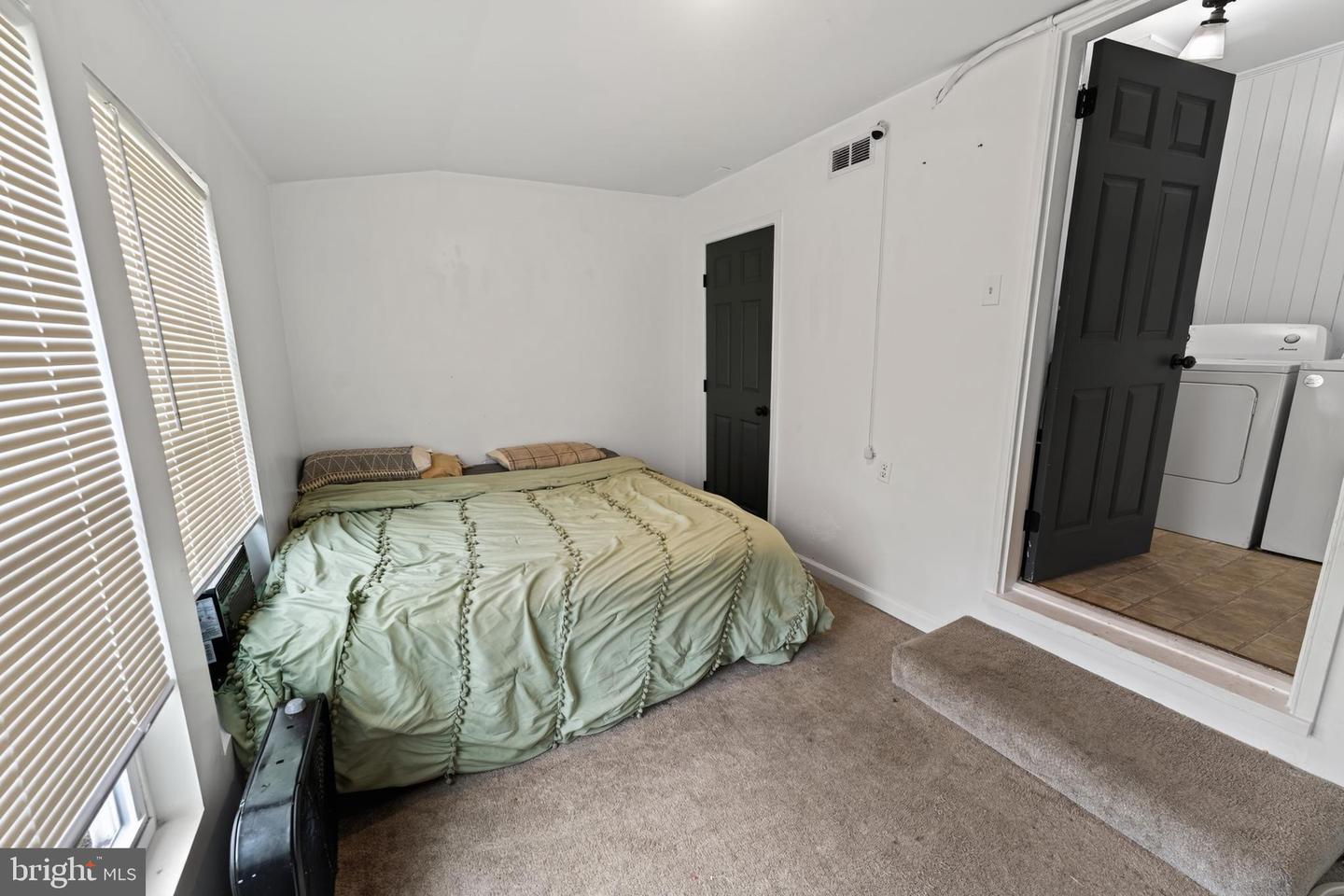 1 E Milby St Property Photo 18